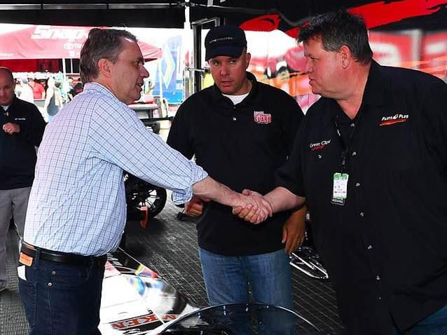 Nick tafanelli visiting the great clips pit area